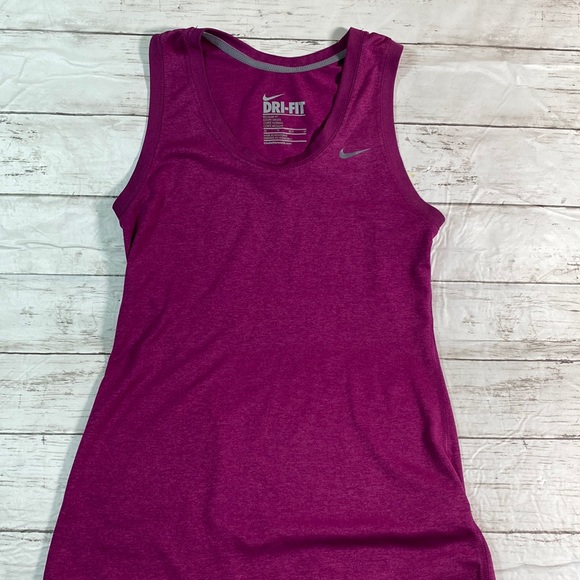 Nike top - Picture 1 of 8